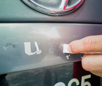 Vinyl Adhesive Remover